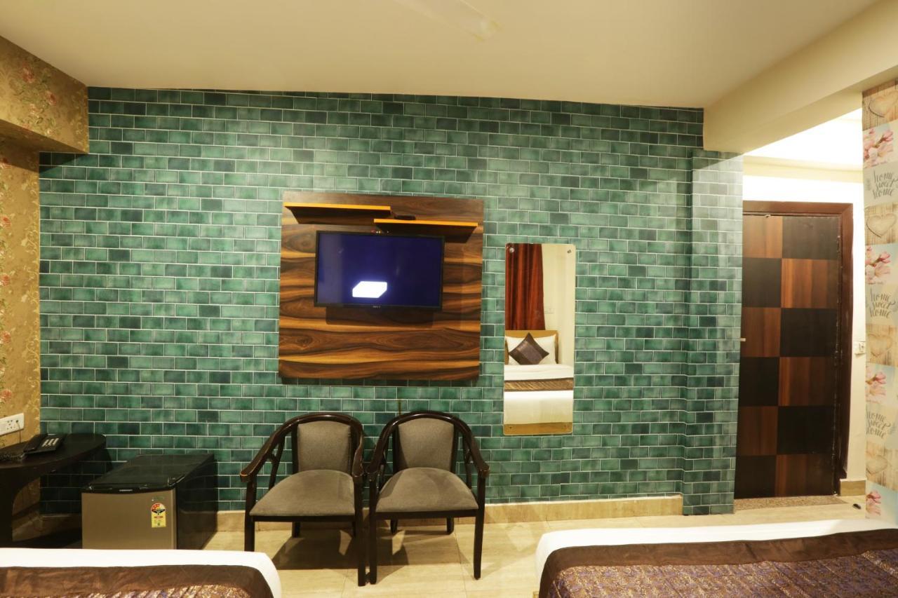 ניו דלהי Hotel Airport Star מראה חיצוני תמונה